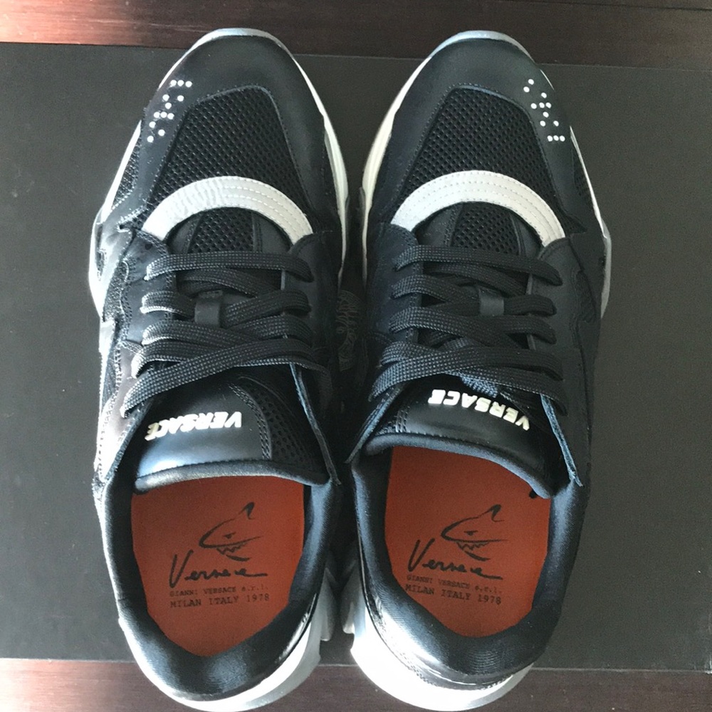 Versace sneakers - Picture 5 of 6